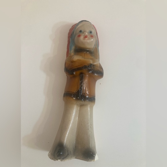 Vintage chalkware Native American boy - Picture 2 of 4